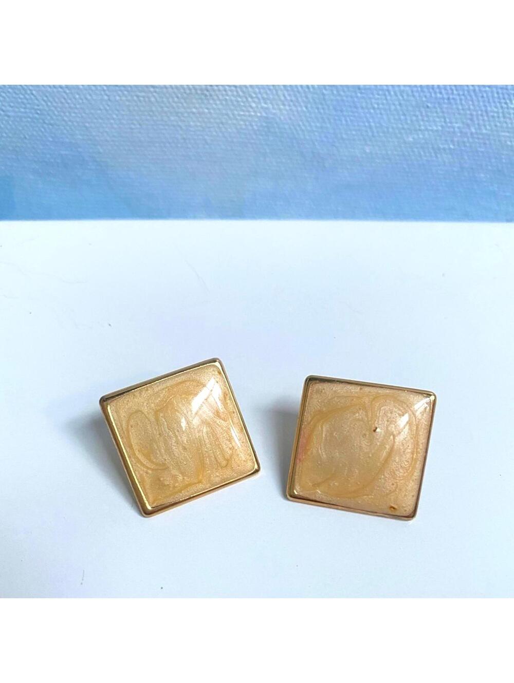 Vintage 80s Gold Tone Pearl Square Stud Enamel Earrings